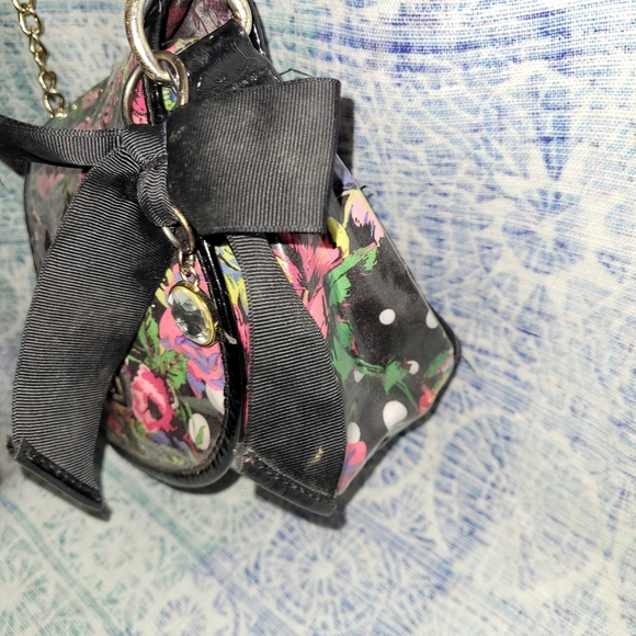 Betsey Johnson Floral Print crossbody NWOT - Picture 3 of 10